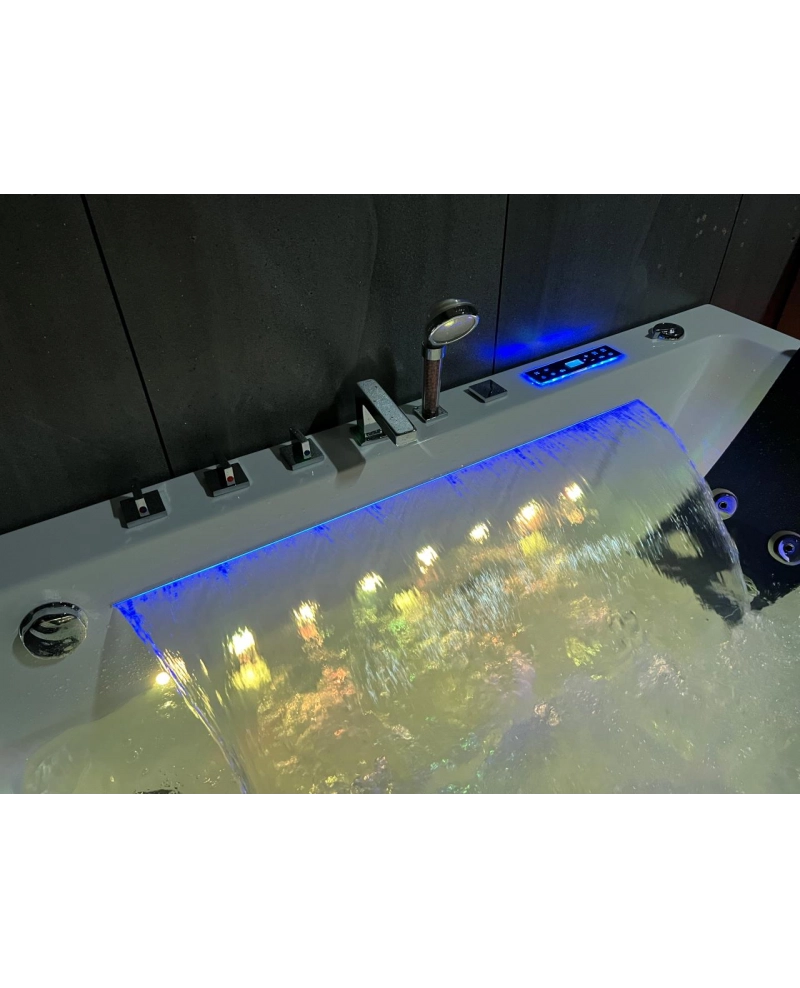 Vasca idromassaggio Cascata Led Riscaldatore 180x120cm 2-4 Posti Full Sicorage Novation