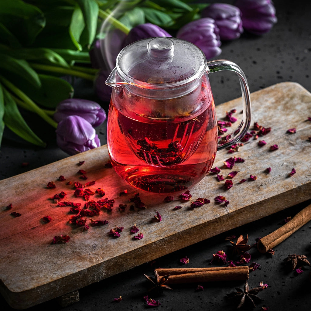 Teiera in vetro KADAX da 600 ml con inserto e infusore per erbe aromatiche.
