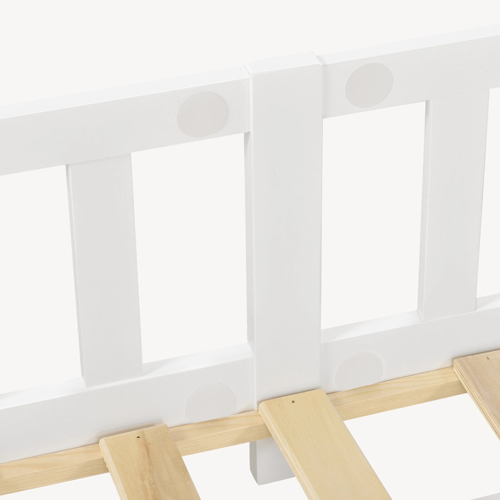 Letto per Cameretta Treviolo a Forma di Casetta in Stile Montessori 90x200 cm Bianco [en.casa]