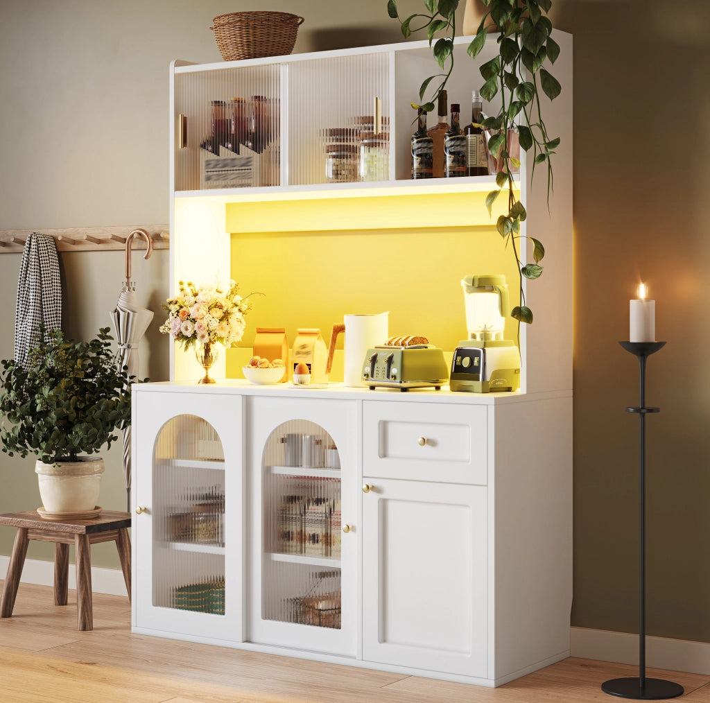 Credenza 120x35x167 cm con LED controllabile da app; ripiani regolabili; MDF e PB; bianco
