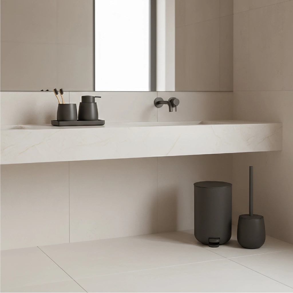 Set Accessori Bagno 6 Pezzi in ABS Completo Pattumiera con Pedale, Scopino WC, Dispenser Sapone, Porta Spazzolini, Bicchiere e Vassoio Antiscivolo Design Moderno e Resistente Grigio