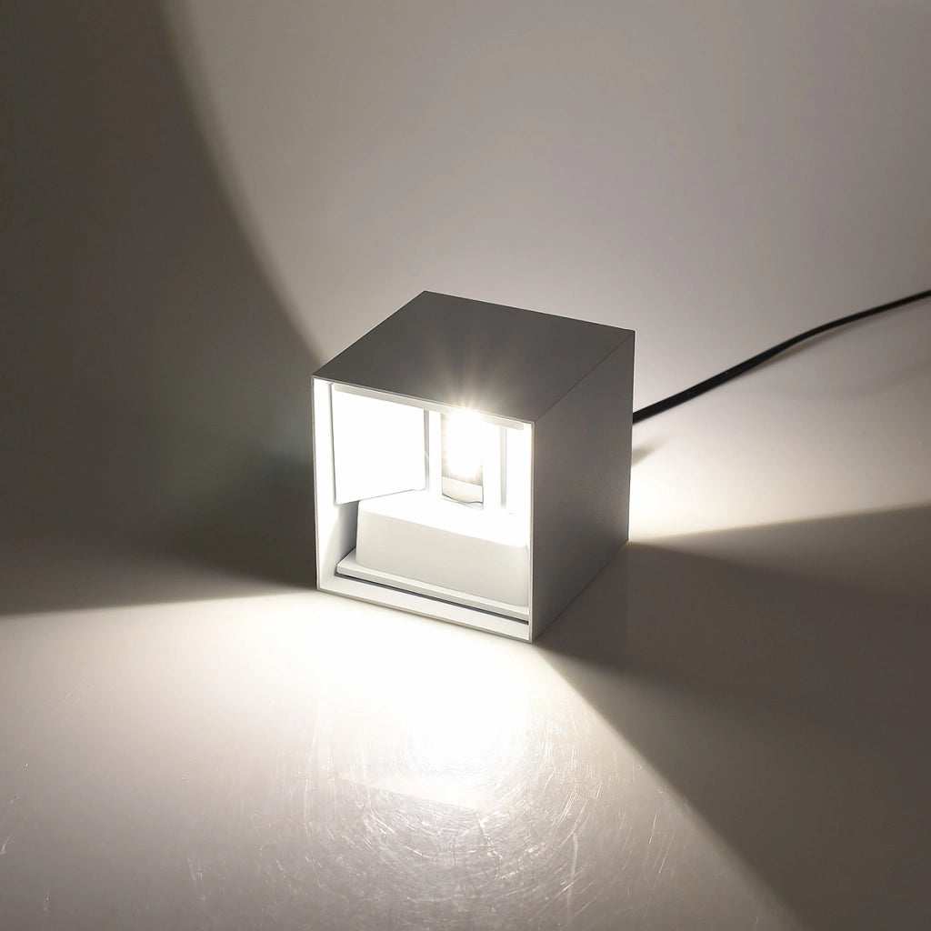 APPLIQUE LED 12W DA PARETE PER ESTERNO IP65 CUBO BIANCO - EFFETTO LUMINOSO BIDIREZIONALE REGOLABILE