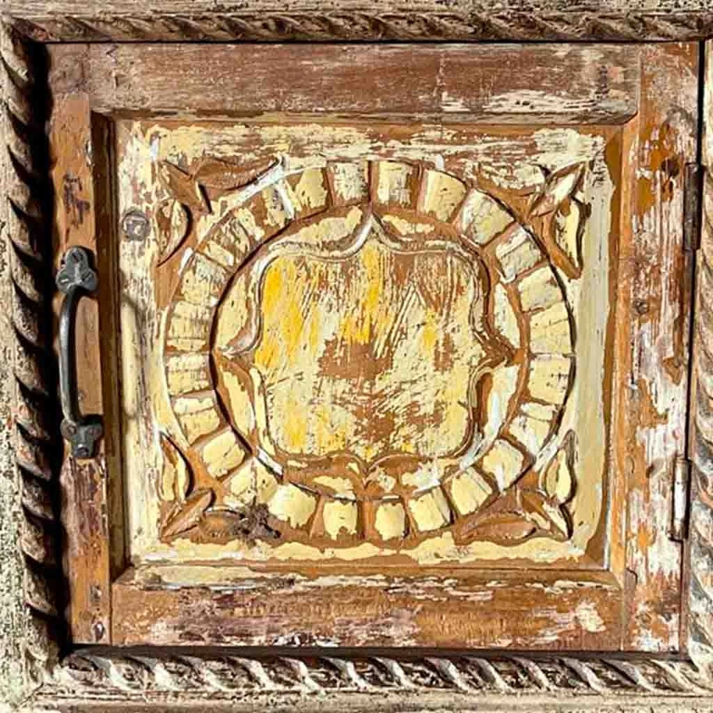 Comodino in legno con finitura artigianale marrone, 54x29x57h cm