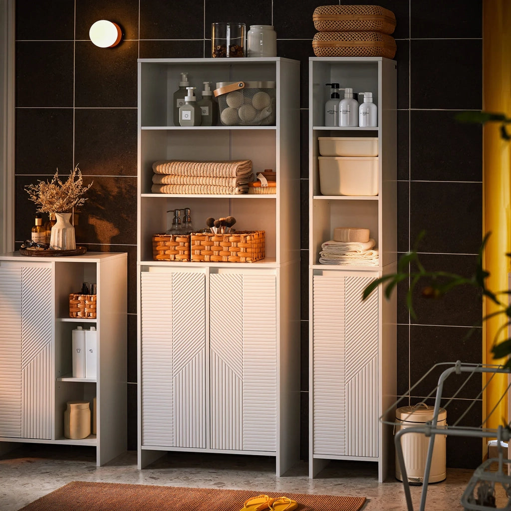 Mobiletto Alto da Bagno con Cesto per Biancheria, Armadietto per Lavanderia Bianco 60x30x170cm BZR155-W