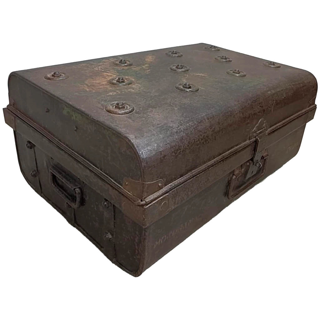 Valigia artigianale in metallo, 67x37x25h cm