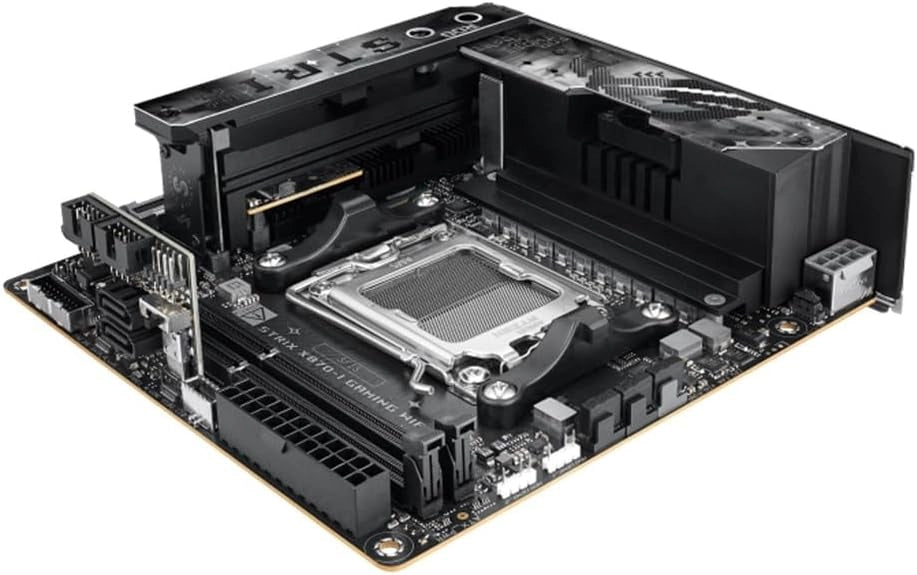 ROG Strix X870-I Gaming WiFi Scheda madre AMD, 10+2+1 stadi di alimentazione, slot DDR5, due slot M.2, PCIe 5.0 con pieno supporto per le GPU di nuova generazione, WiFi 7, porte USB4 e Aura Sync