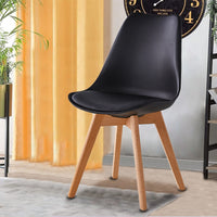 Set 4 Sedie da Pranzo Nero Poltrona Ufficio Casa Gambe in Legno e Cuscino
