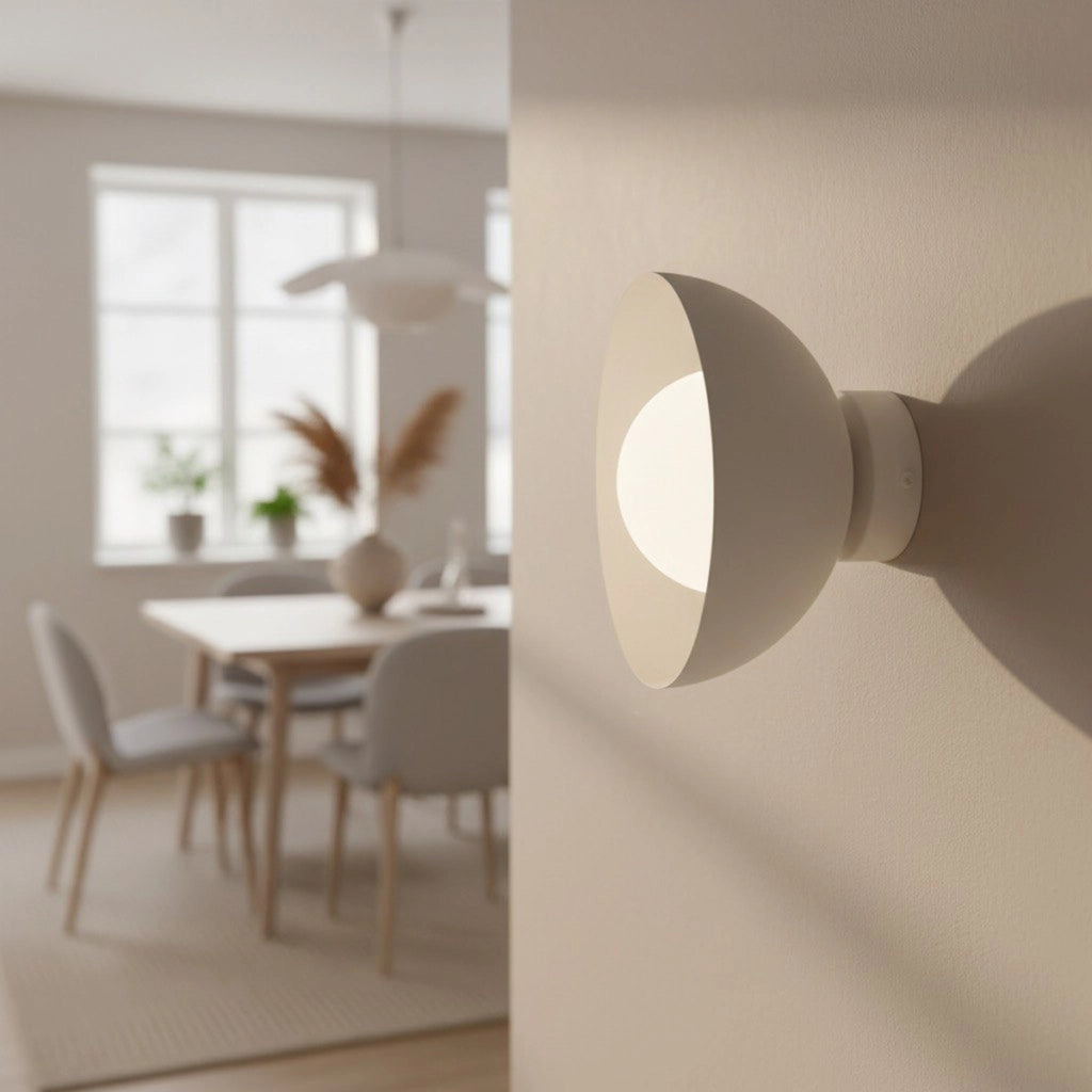 Lampada a parete Bibi in acciaio bianco opaco