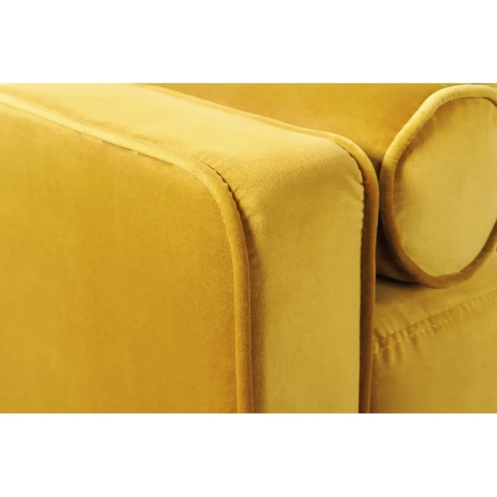 Divano ad angolo reversibile KOLIRI giallo – Divano design in velluto con pouf abbinato