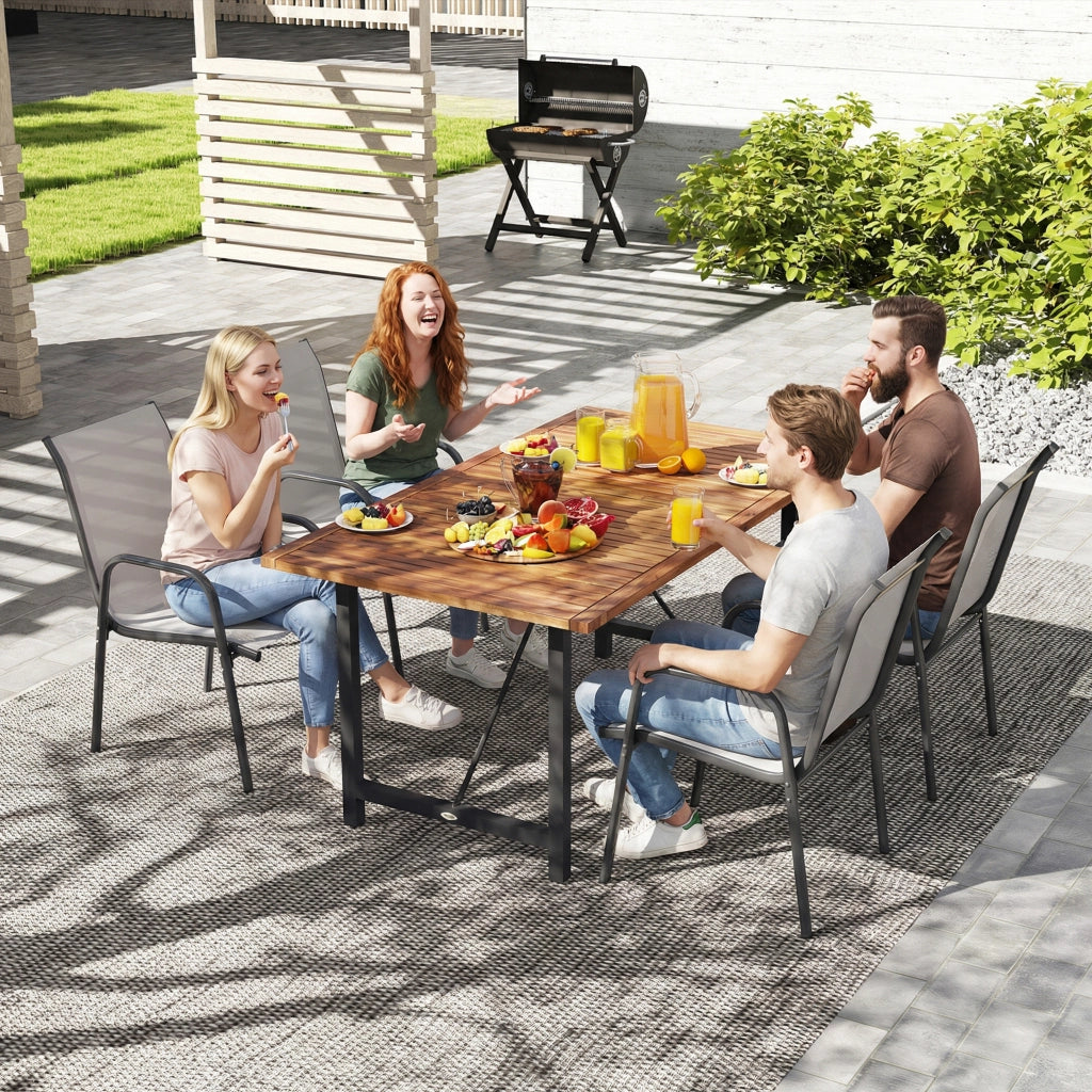 Set di 4 sedie da giardino impilabili; schienale e braccioli traspiranti; capienza 120 kg; arredamento terrazza