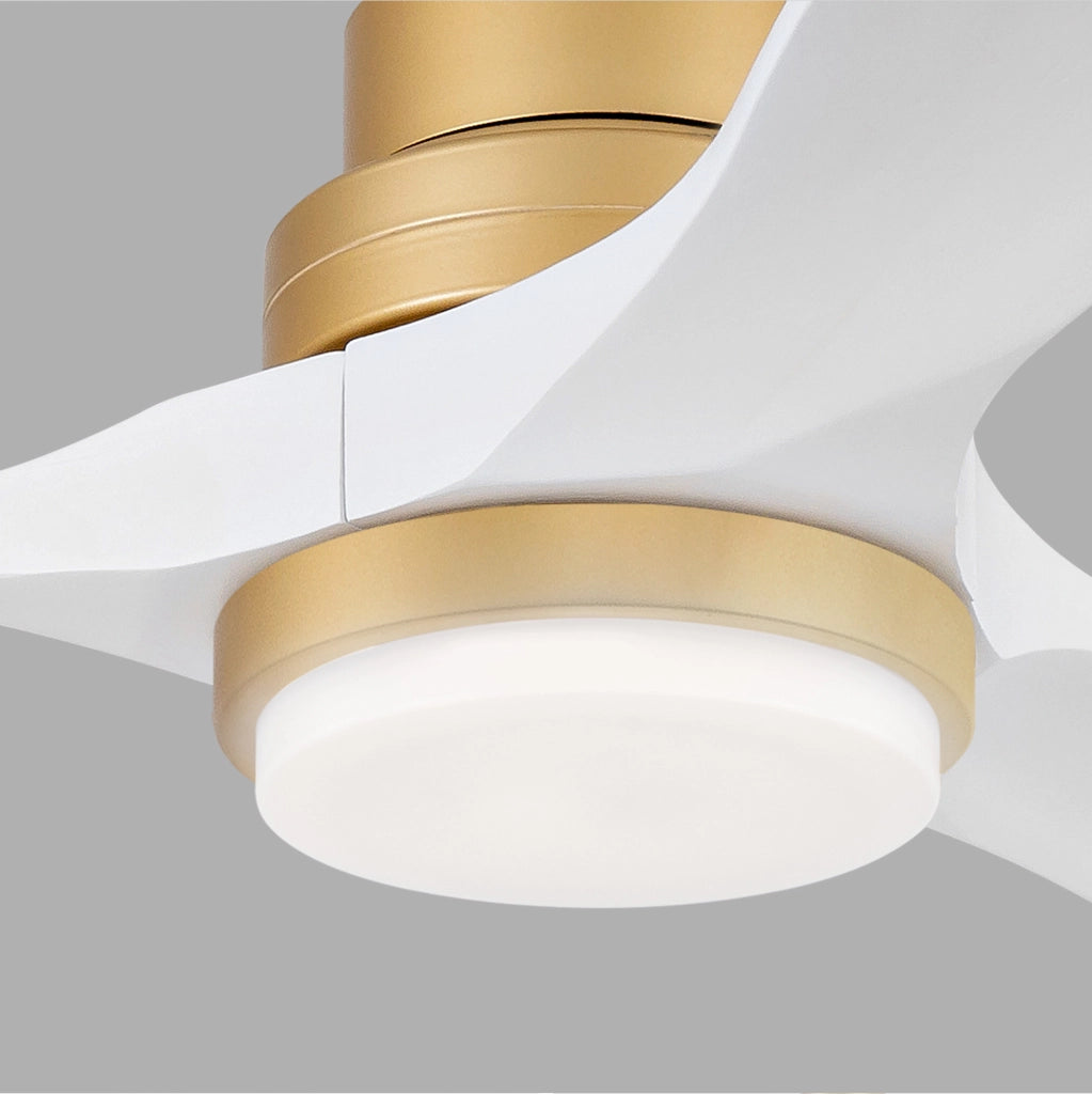 Desviae Ventilatore da soffitto con luce da 52 pollici in metallo e legno bianco e oro con telecomando e motore DC reversibile