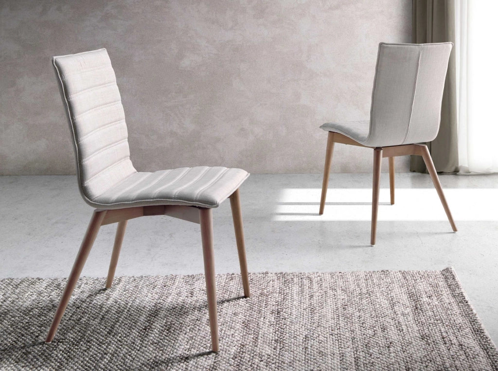 Sedia in tessuto grigio