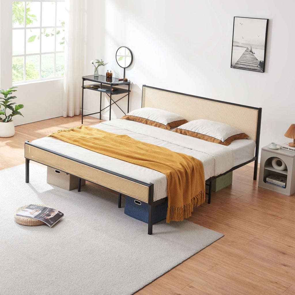 Letto Matrimoniale Linköping in Metallo Nero con Materasso 180x200 cm Testiera e Pediera Effetto Rattan [en.casa]
