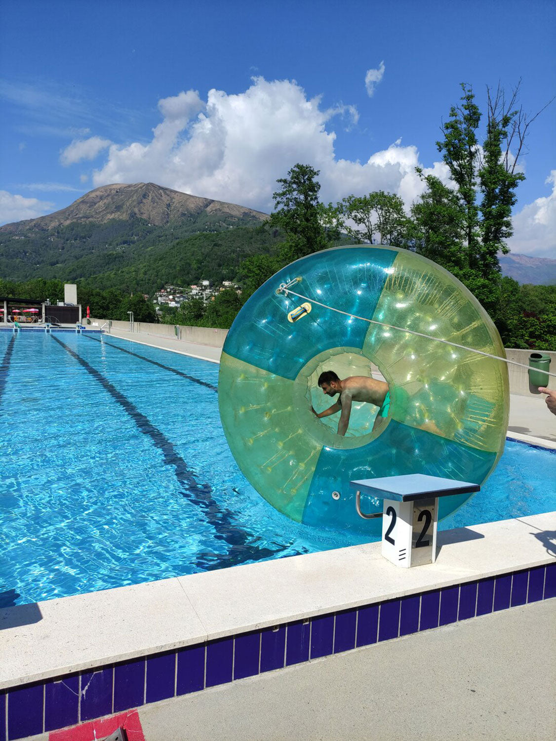 Rullo Acquatico Zorbing 2 Persone 280x240x180 cm Pompa Inclusa in PVC Giallo