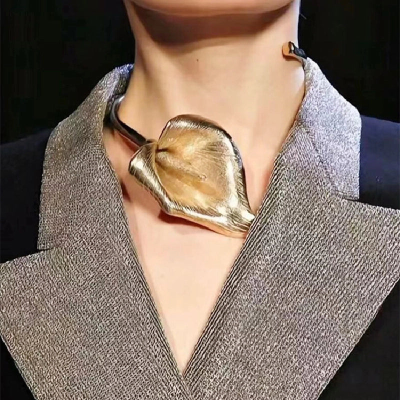 Collana girocollo a forma di fiore 3D in stile retr¨°