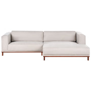 Divano angolare a sinistra Tessuto beige chiaro rivestito in poliestere Gambe in legno 4 posti spesso imbottiti Mobili da salotto in stile moderno