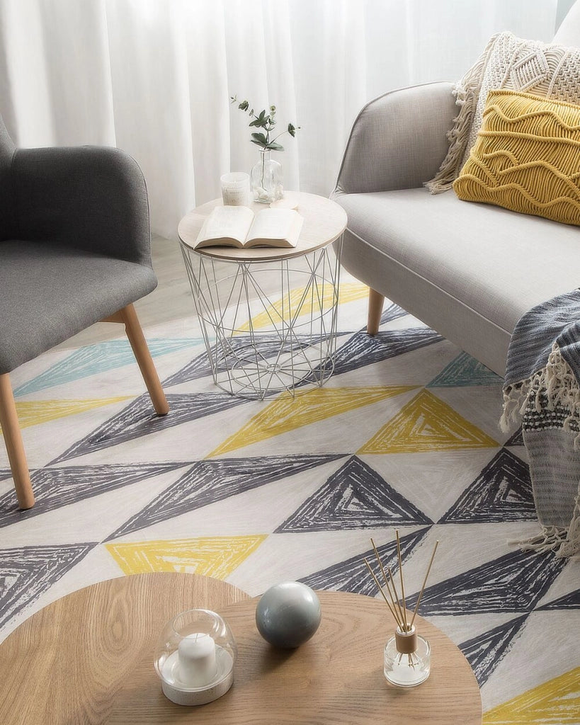 Tappeto tappetino grigio e giallo stampato motivo geometrico 160 x 230 cm pelo corto