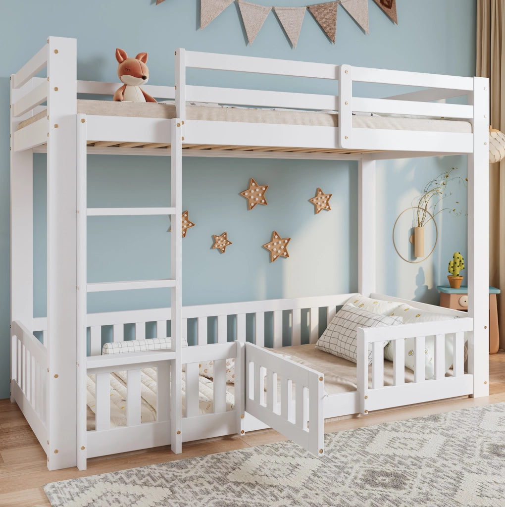 Letto a castello 90x200 cm con scala ad angolo e spazio inferiore libero in legno bianco