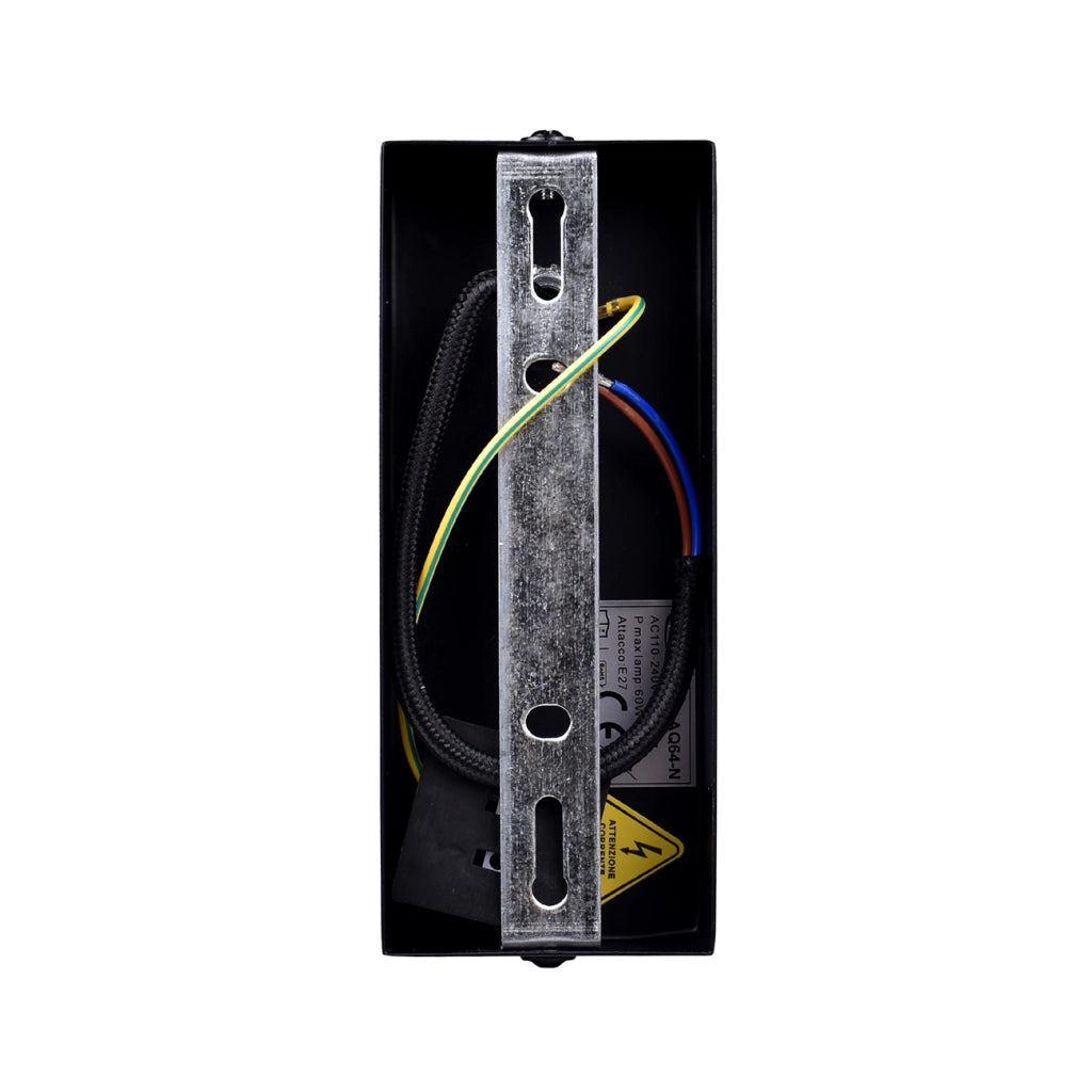 APPLIQUE DA PARETE IN METALLO NERO CON ATTACCO E27 - DESIGN INDUSTRIALE CON CORPO IN LEGNO IDEALE PER ILLUMINAZIONE INTERNA