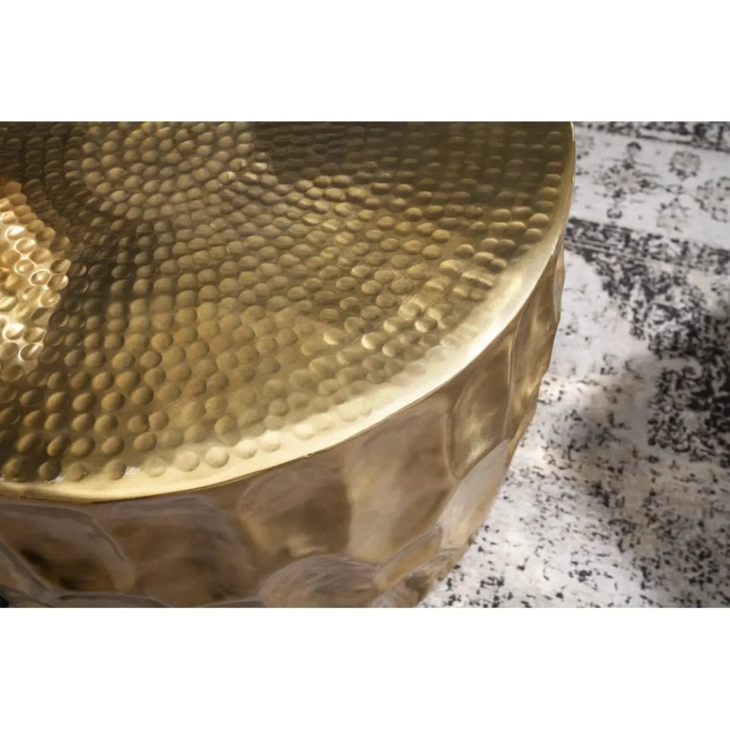 Tavolino basso TRIANE dorato 55 cm – Alluminio martellato design scolpito