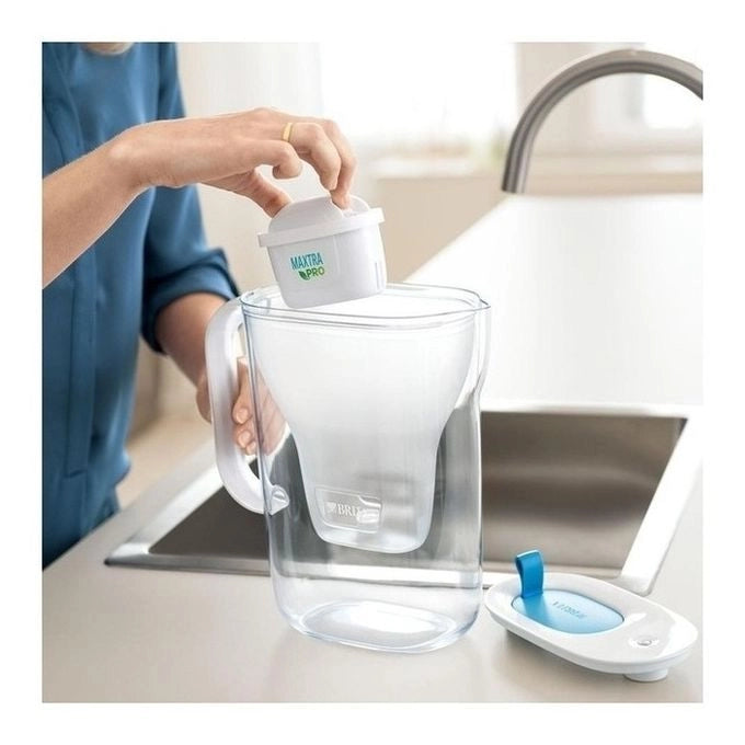 Brita 1052237 Filtraggio acqua Caraffa filtrante 2,4 L Verde, Trasparente
