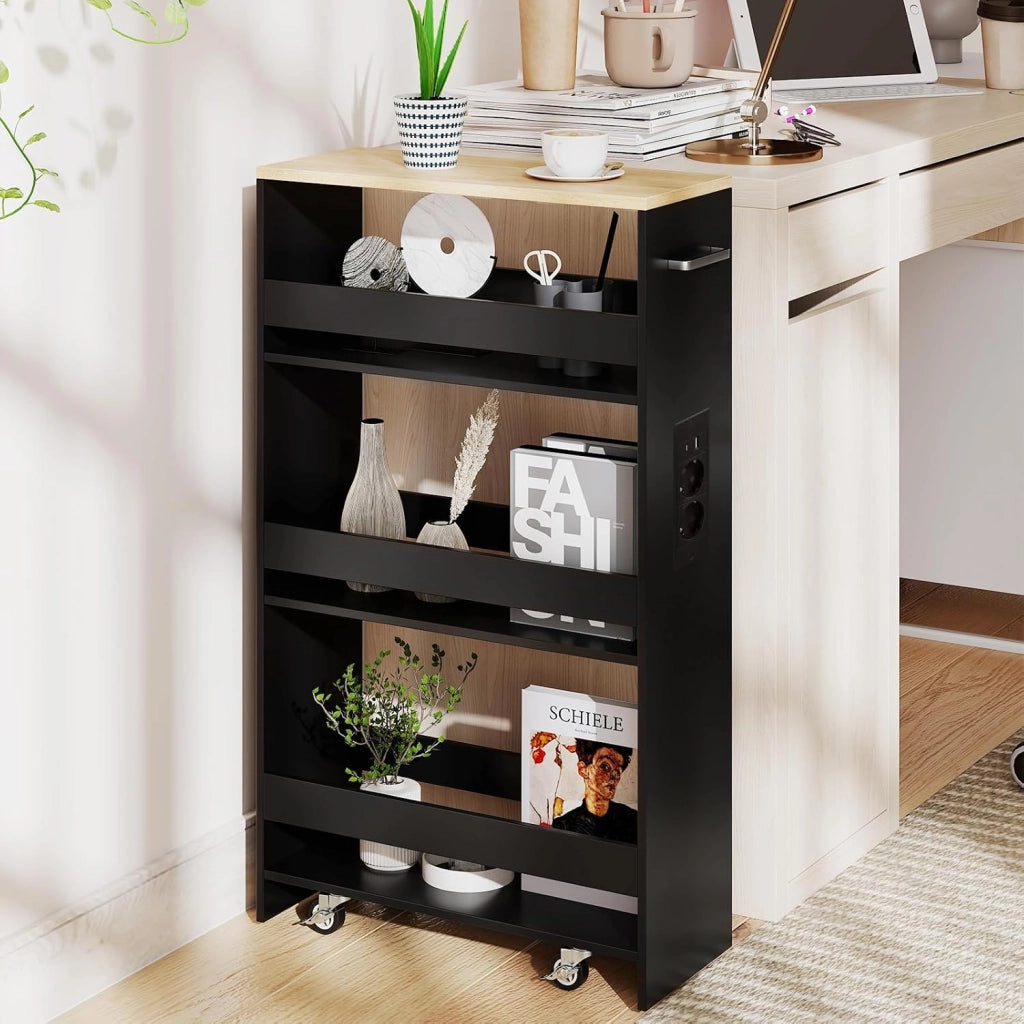 Carrello Portaoggetti a 4 Ripiani con Ruote Rirevoli a 360°, Carrellino Scorrevole con Maniglia Slim, da Bagno, Cucina, Lavanderia, 47,5 x 20 x 80,5 cm (Nero e Naturale, Con Presa)