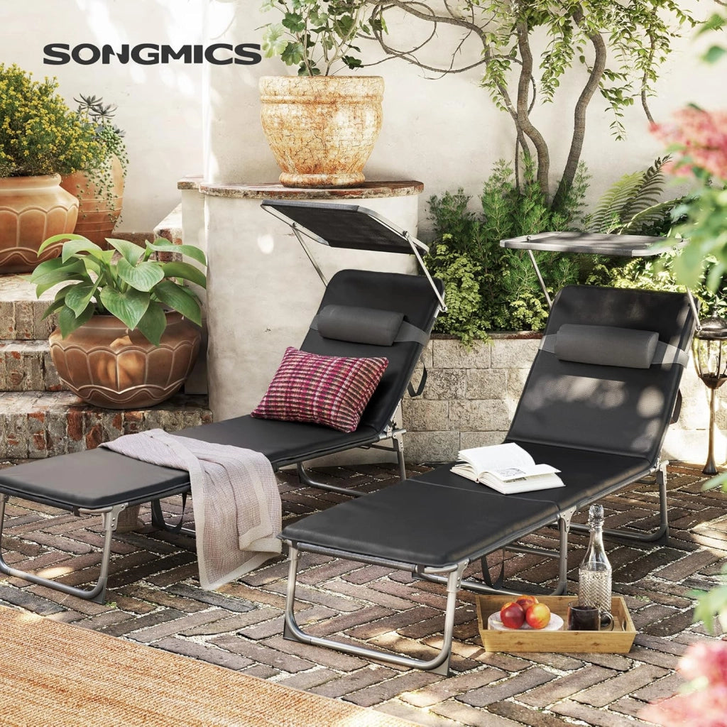 SONGMICS Sedia a sdraio, lettino per il relax, con materasso da 3 cm, cuscino, schienale e ombrellone reclinabili, pieghevole, 53 x 193 x 29,5 cm, carico 150 kg, per giardino, nero GCB193B01