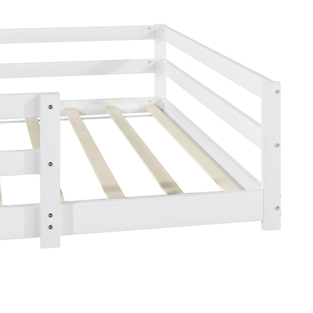 LETTO Montessori a pavimento 140x200 cm in legno di pino bianco