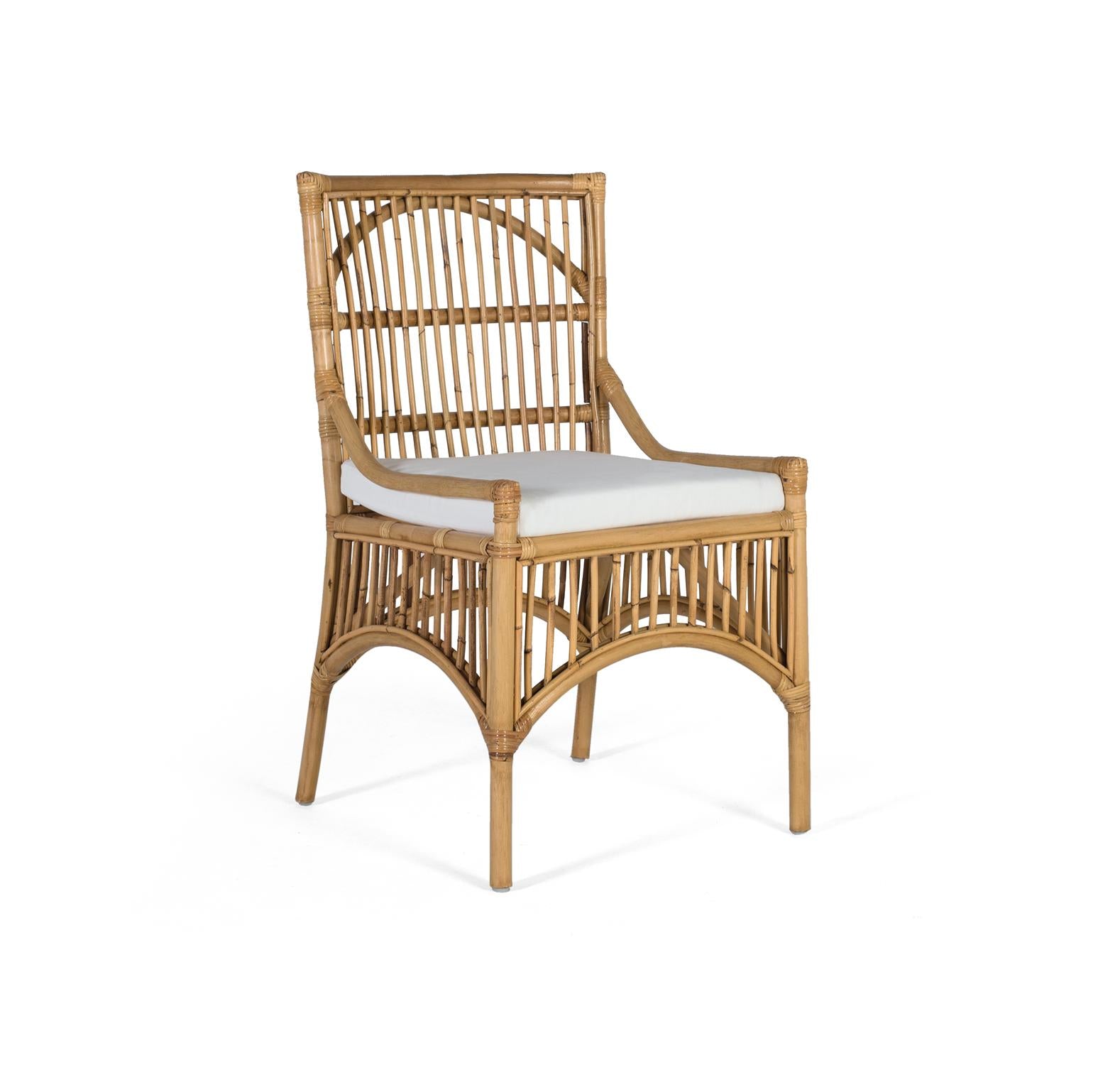 Set di due sedie in rattan con cuscini imbottiti