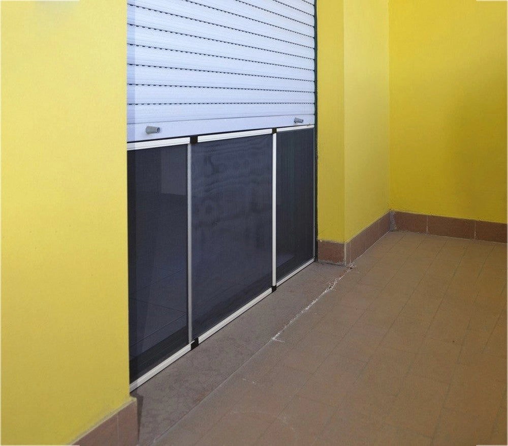 Zanzariera 70x50 cm estensibile fino a 132 cm con scopetta