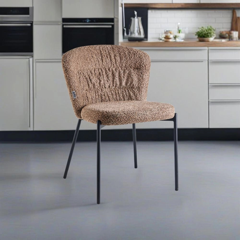 Set 4 Sedie Cami in tessuto teddy tortora: un connubio di design e comfort