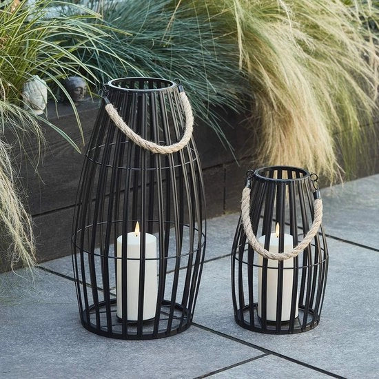 Set di 2 lampioni metallici neri con candele TruGlow per interni ed esterni