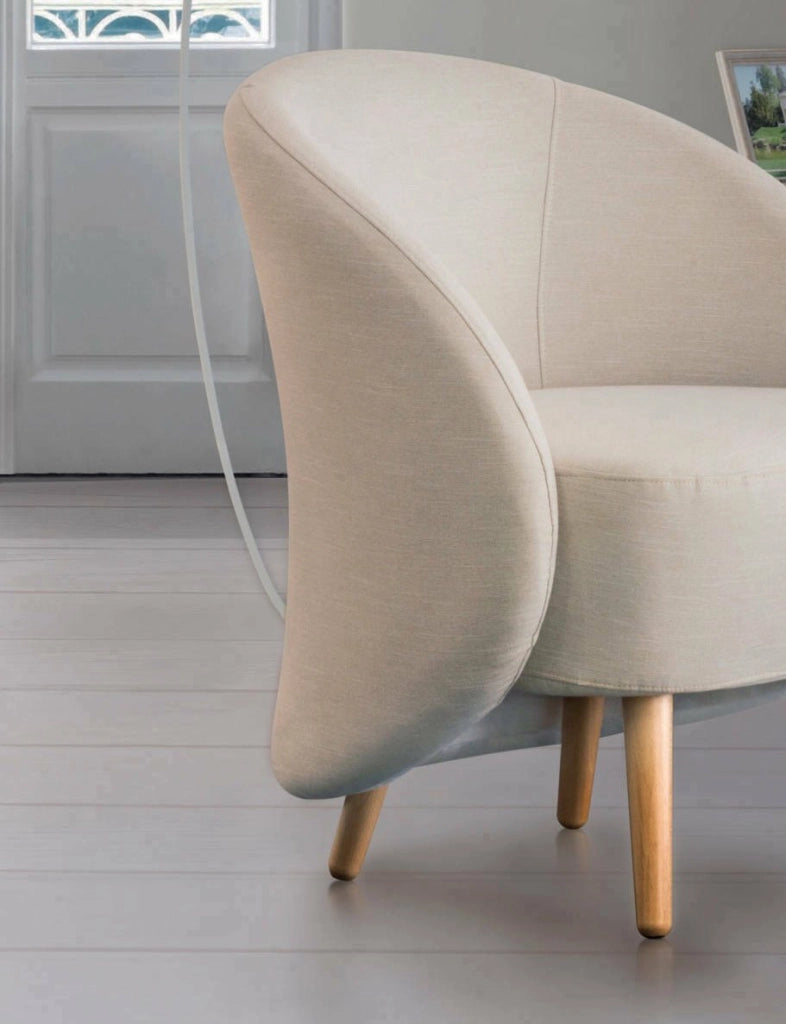 Poltrona Alla, Poltrona di design da salotto, 100% Made in Italy, Poltroncina relax in tessuto imbottito, cm 70x60h80, Tortora