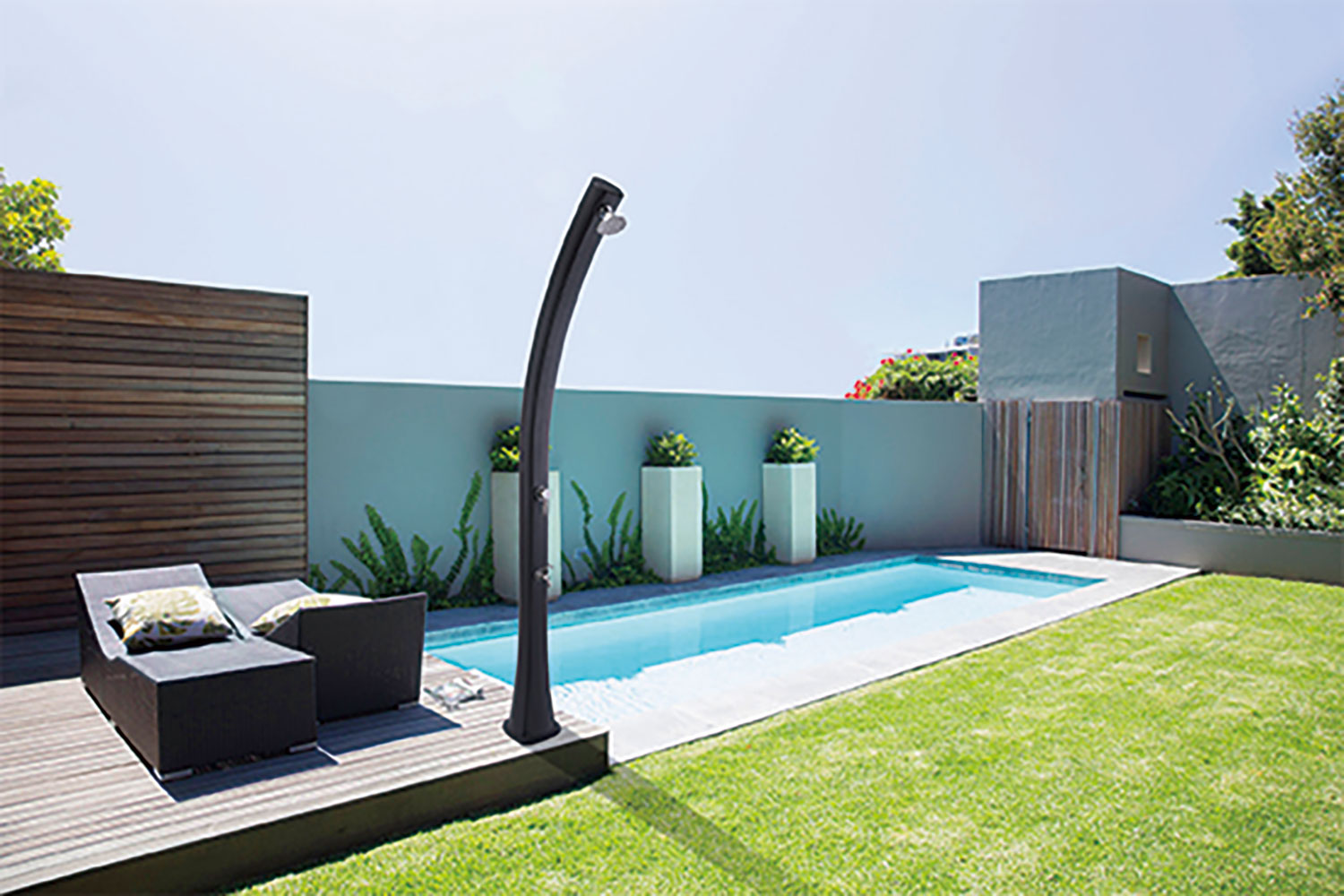 Doccia Solare da Giardino 25 L Miscelatore e Lavapiedi Rio Blu