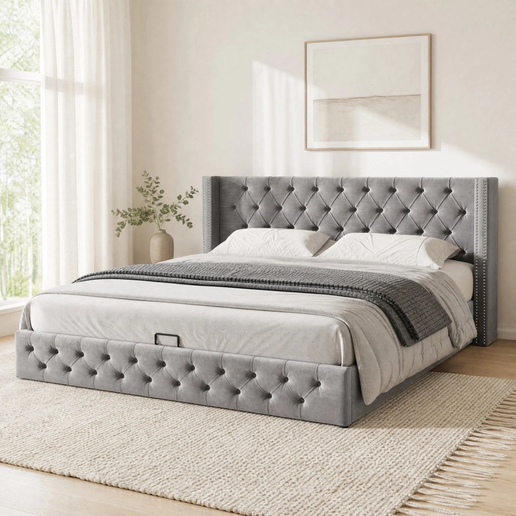 Letto matrimoniale imbottito 140x200 in velluto grigio con contenitore idraulico e testiera Chesterfield