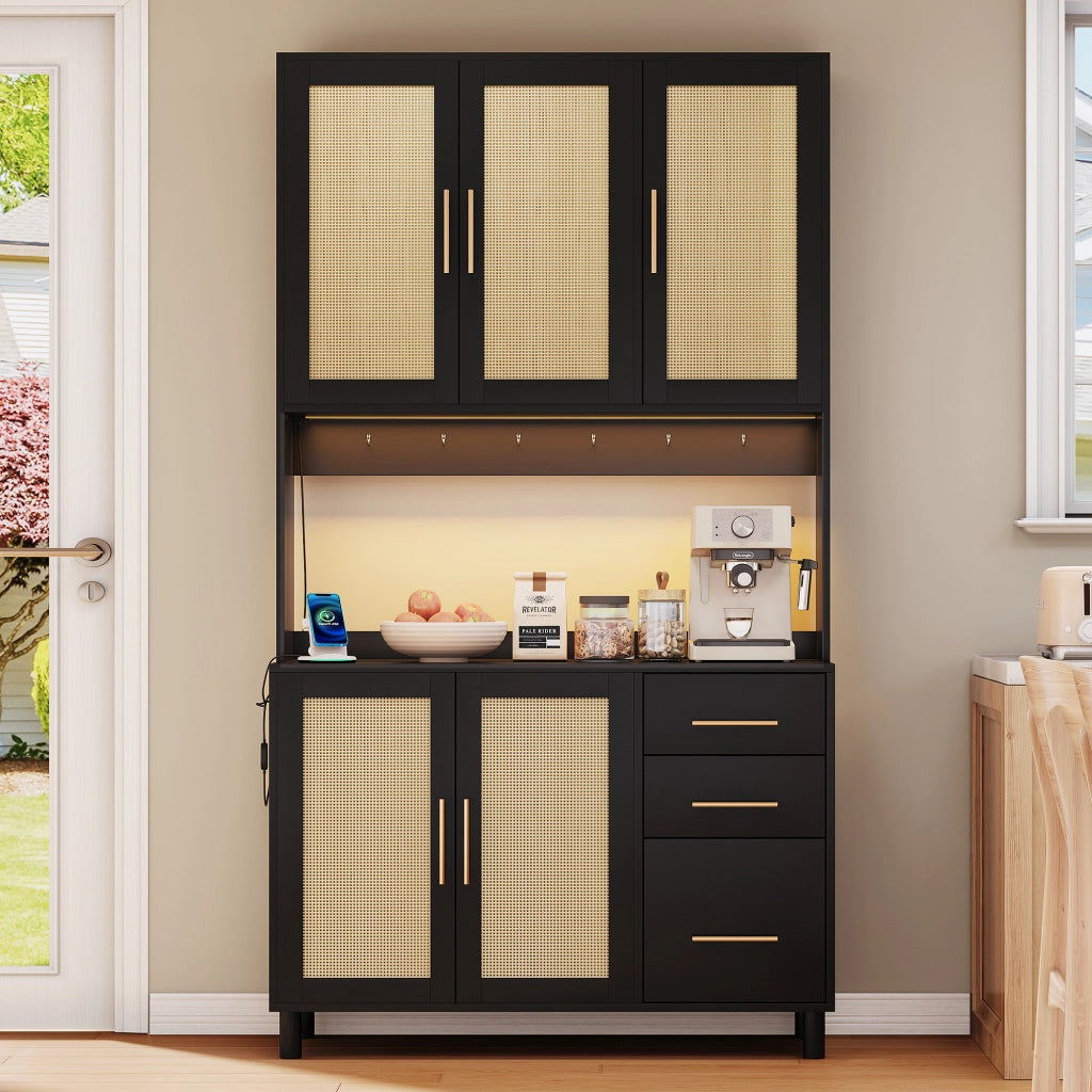 Credenza da Cucina con 3 Cassetti 3 Ante LED; Prese e USB; Ripiani Regolabili; in MDF; Nera