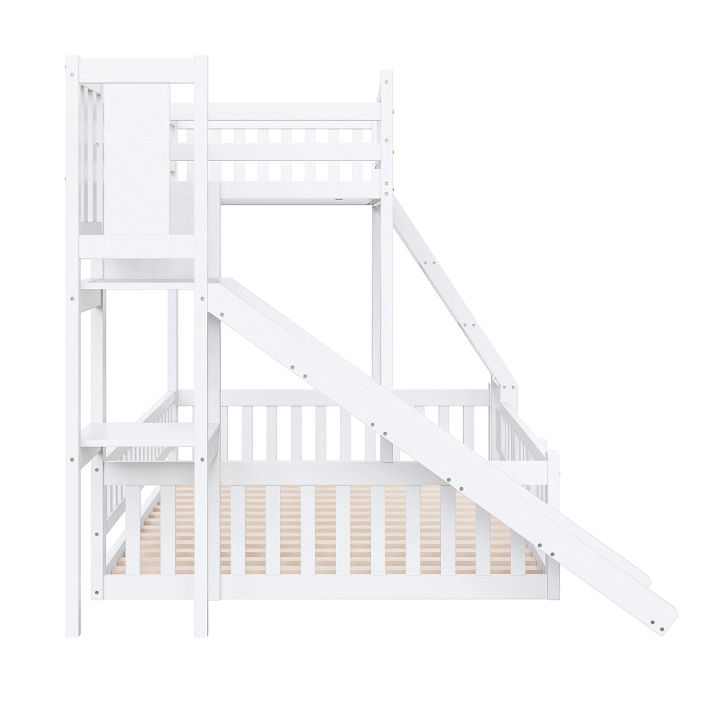 Letto a castello 140x200 cm con scivolo; scala e ripiani in pino e MDF bianco