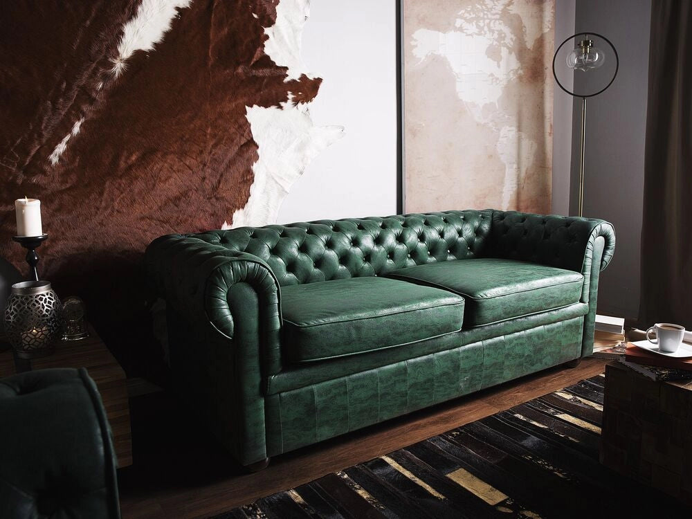 Divano Chesterfield Rivestimento in ecopelle verde Gambe in legno scuro 3 posti contemporaneo