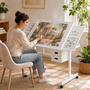 Scrivania dritta con piano coperto e 4 cassetti in feltro, ruote bloccabili, per hobby, MDF e metallo, bianca
