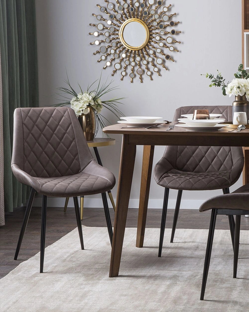 Set di 2 sedie da pranzo Cucina con rivestimento trapuntato in ecopelle marrone
