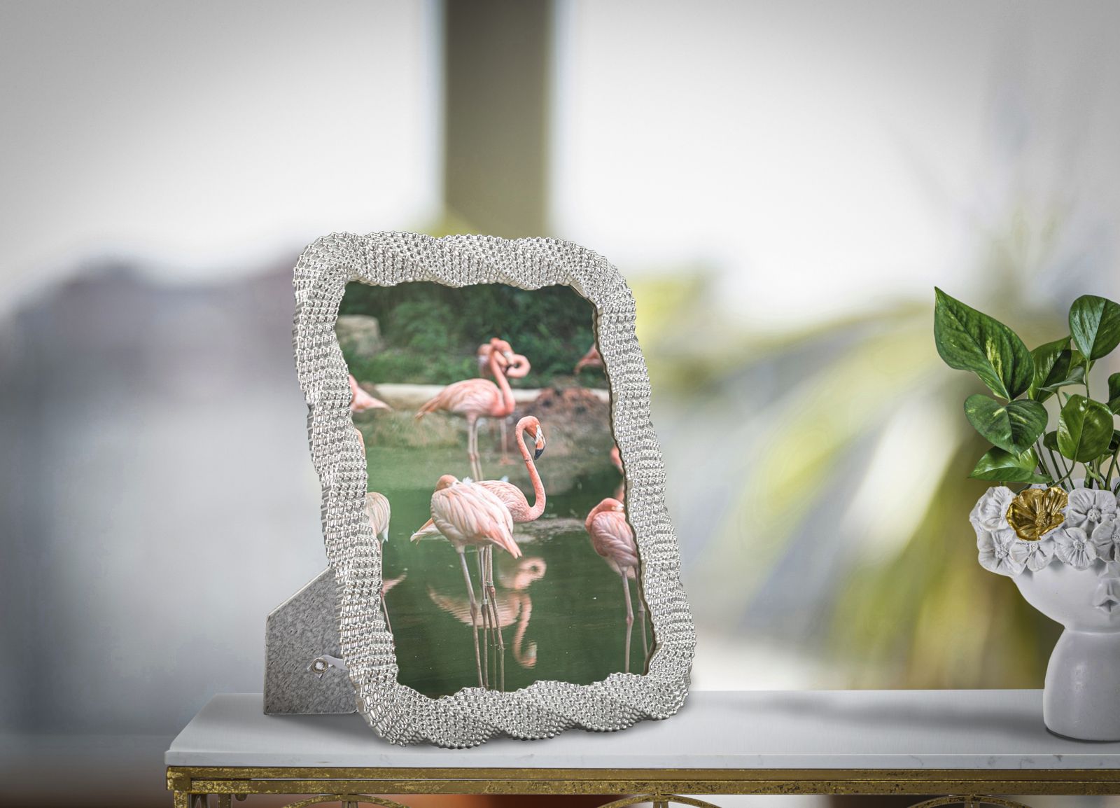 Cornice Bead Silver 25x2,2x30,2 cm in Poliresina e Vetro