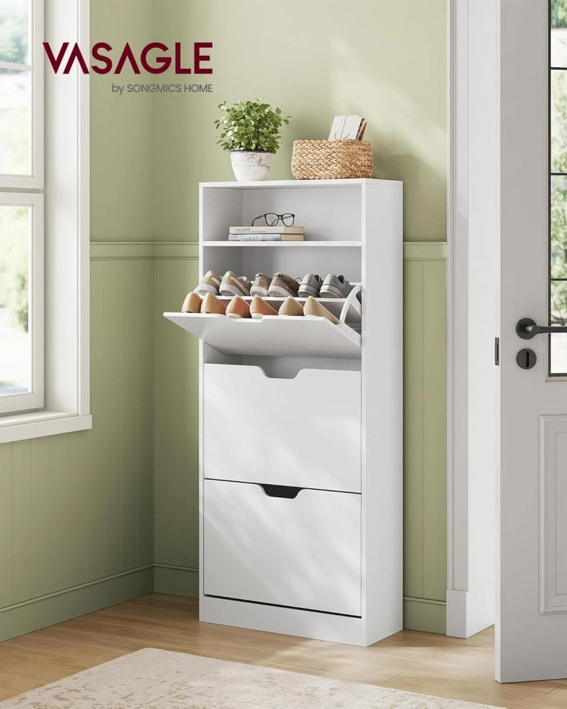 VASAGLE Scarpiera a 3 Ante a Ribalto, Scaffale Portascarpe, Scomparto Aperto, Divisorio Regolabile, 14-18 Paia, per Piccoli Ingressi, 24 x 60 x 139 cm, Bianco Nuvola LBC046W01