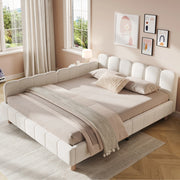 Letto imbottito per bambini in velluto beige con rete a doghe e tasche laterali