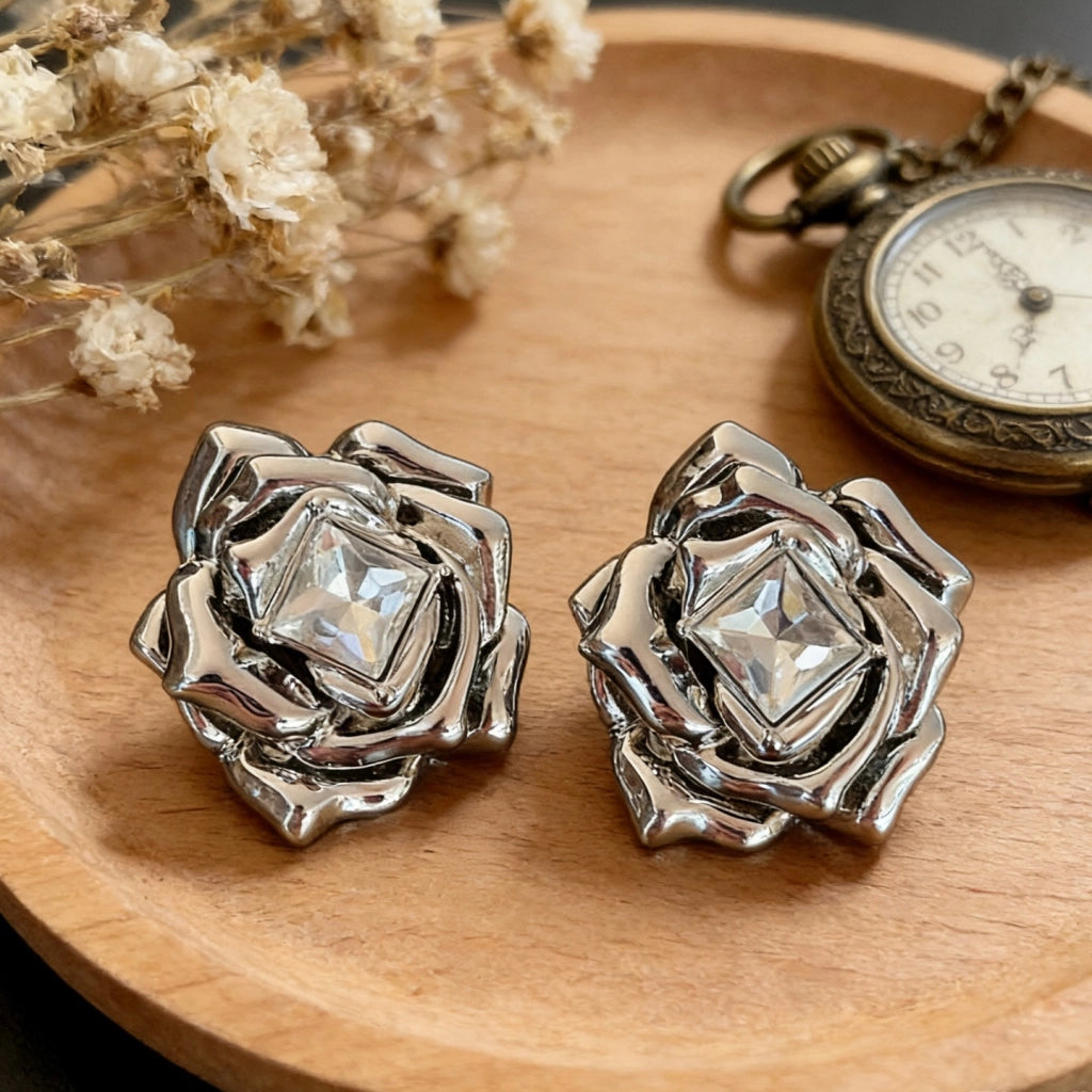 Orecchini a forma di fiore 3D in metallo stile retr¨° Rock Rose Silver