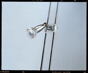 Illuminazione LED verticale con faretti per ENTRAMBI i lati per 5 piani