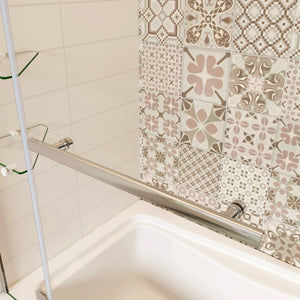 90x140 cm Sopravasca Parete Doccia Per Vasca Girevole Vetro Temperato 5 mm Trasparente Inclusi Due Ripiani Maniglia Portasciugamani Cromo Lucido