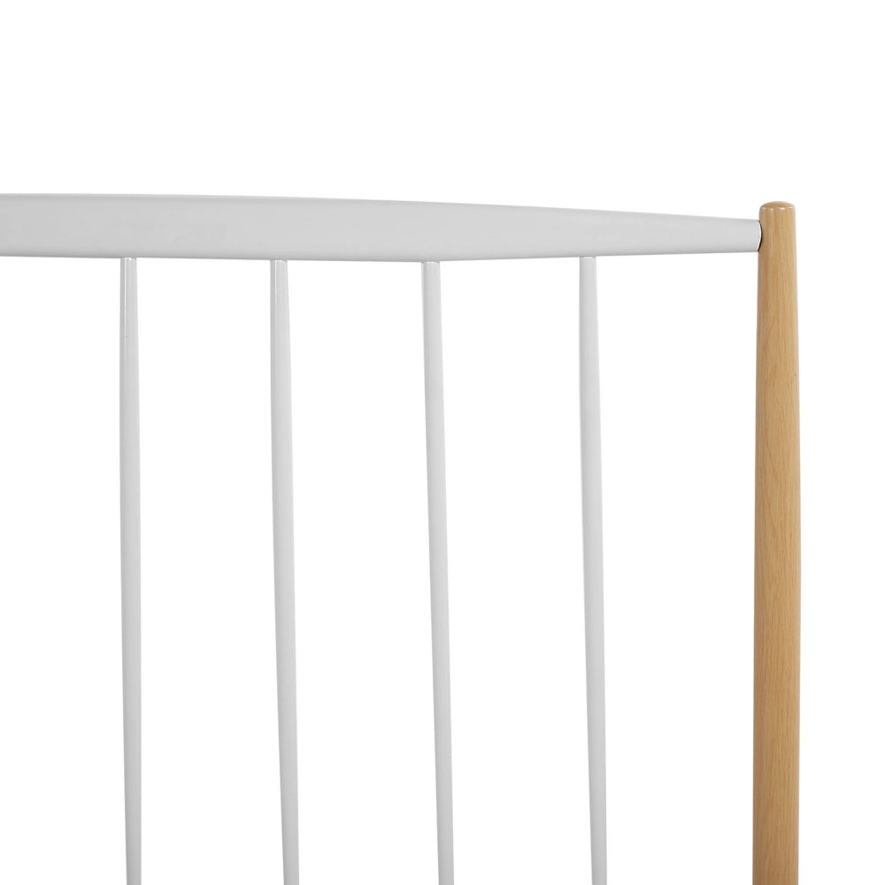 Letto 160 x 200 cm bianco con gambe in legno chiaro base a doghe in metallo bianco retrò scandinavo