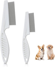 Set di Due Pettini per Cani - 2 Pezzi Acciaio Inossidabile con Manico Antiscivolo per Rimuovere Macchie Lacrimali, Zecche e Trecce - Ideale per Cani e Gatti (Bianco)