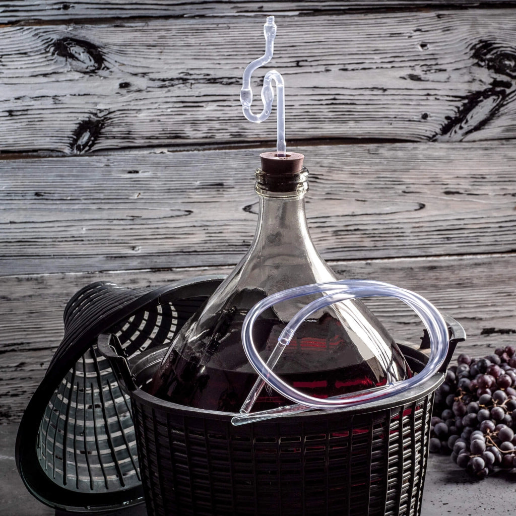 Set per vino KADAX con bottiglia da 54 litri e gorgogliatore in sughero per fermentazione.