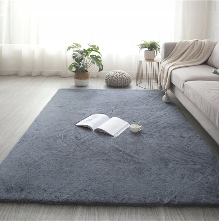 Tappeto morbido in peluche grigio scuro  160x220 cm